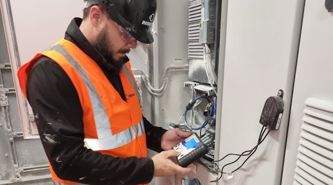 TA measuring energy using a power analyser