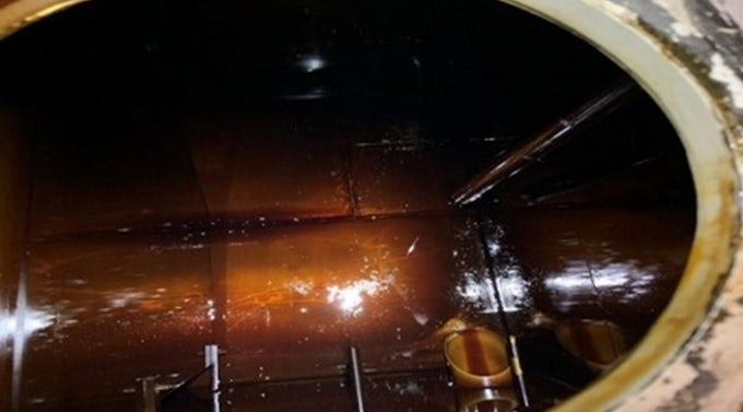 Varnish in oil tank