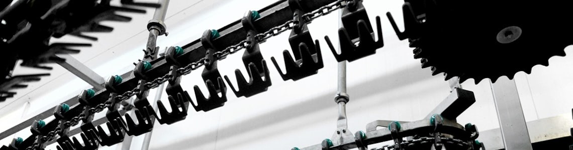 CS Doubling chain life in stunning and bleeding conveyors