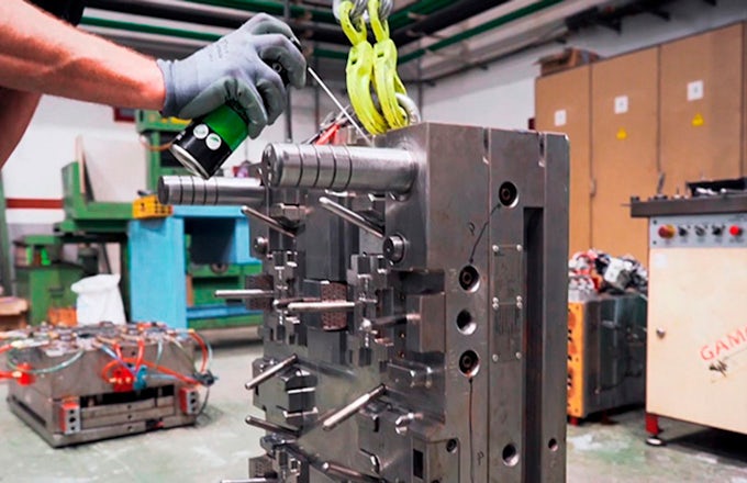 Lubricación de moldes de inyección de plástico