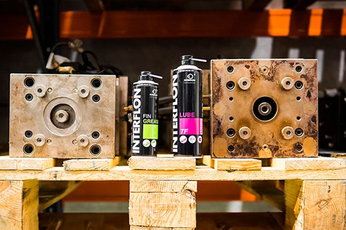 Lubricantes para el mantenimiento de moldes de inyección de plástico